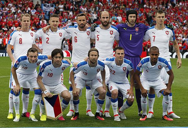 欧洲杯2016直播足球